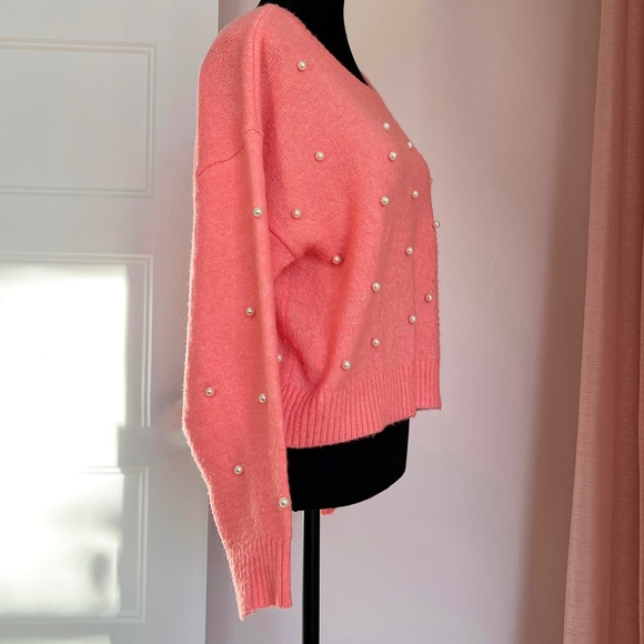 Sweater with Pearl Embellishment - Picture 6 of 9